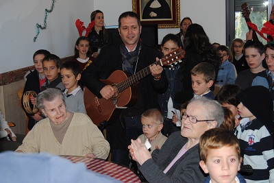 La visita a l'Asil i el veritable sentit del Nadal (22/12/2013) - Cllub Valldaura